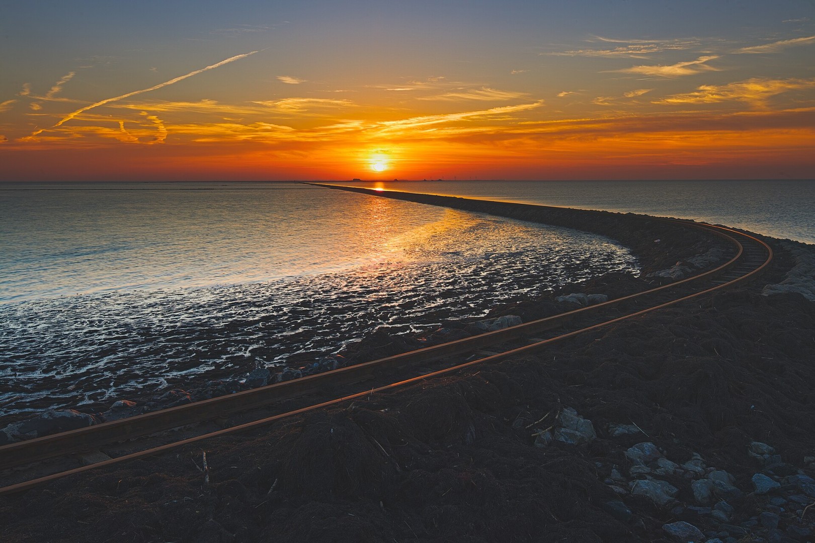 Hallig Nordstrandischmoor et paysage de vasières dans le parc national de la mer des Wadden du Schleswig-Holstein