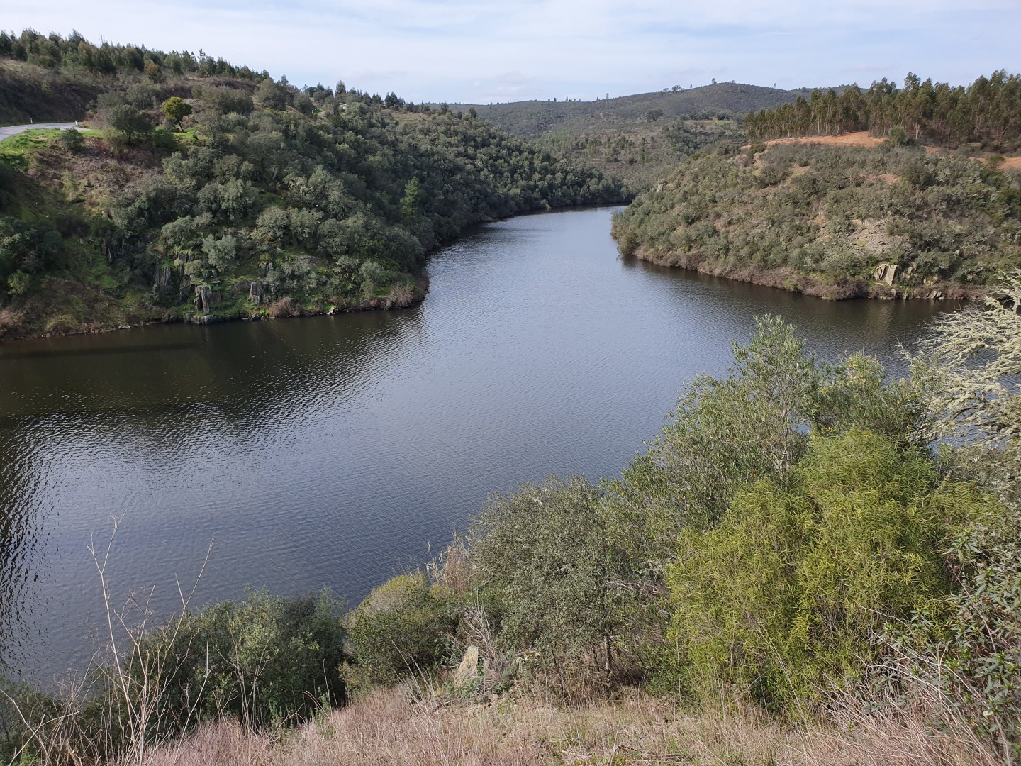 Flussschluchten und Felswände im Naturpark Tejo Internacional